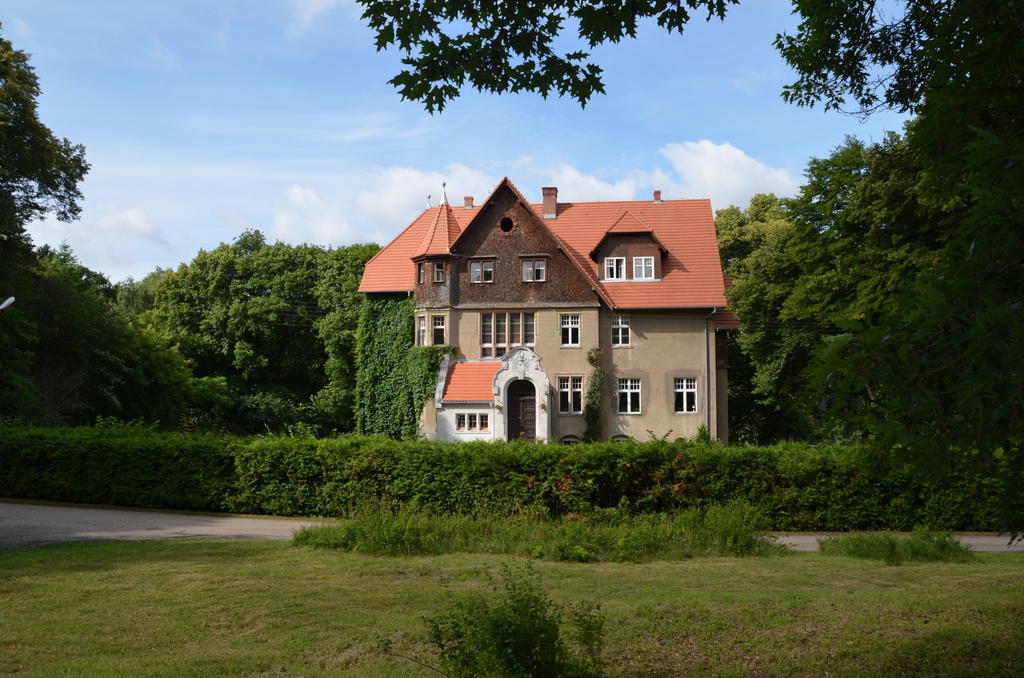 Palac Mysliwski Orle Solutions Miroslawiec Exterior photo